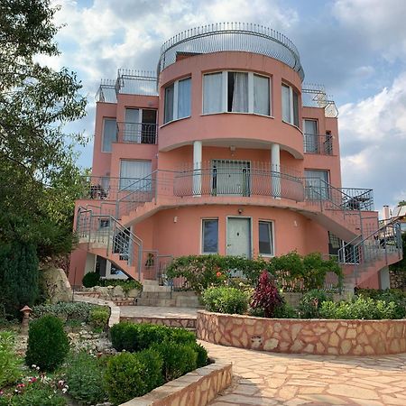 Sunray Guest House, Private Rooms & Apartment With Lovely Sea View Varna Buitenkant foto