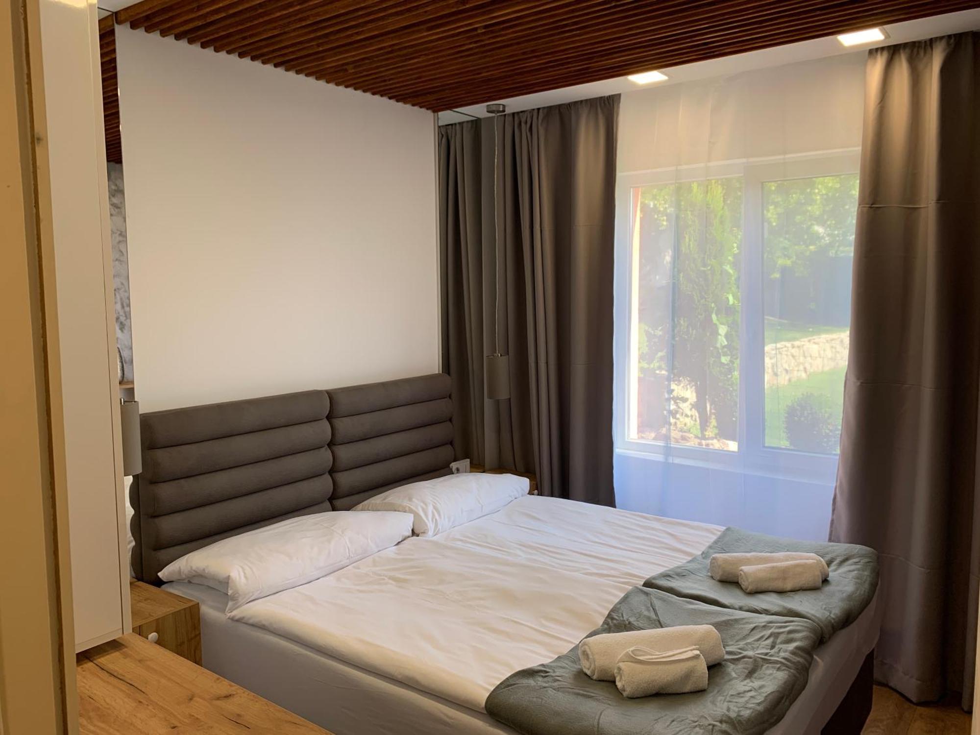 Sunray Guest House, Private Rooms & Apartment With Lovely Sea View Varna Buitenkant foto