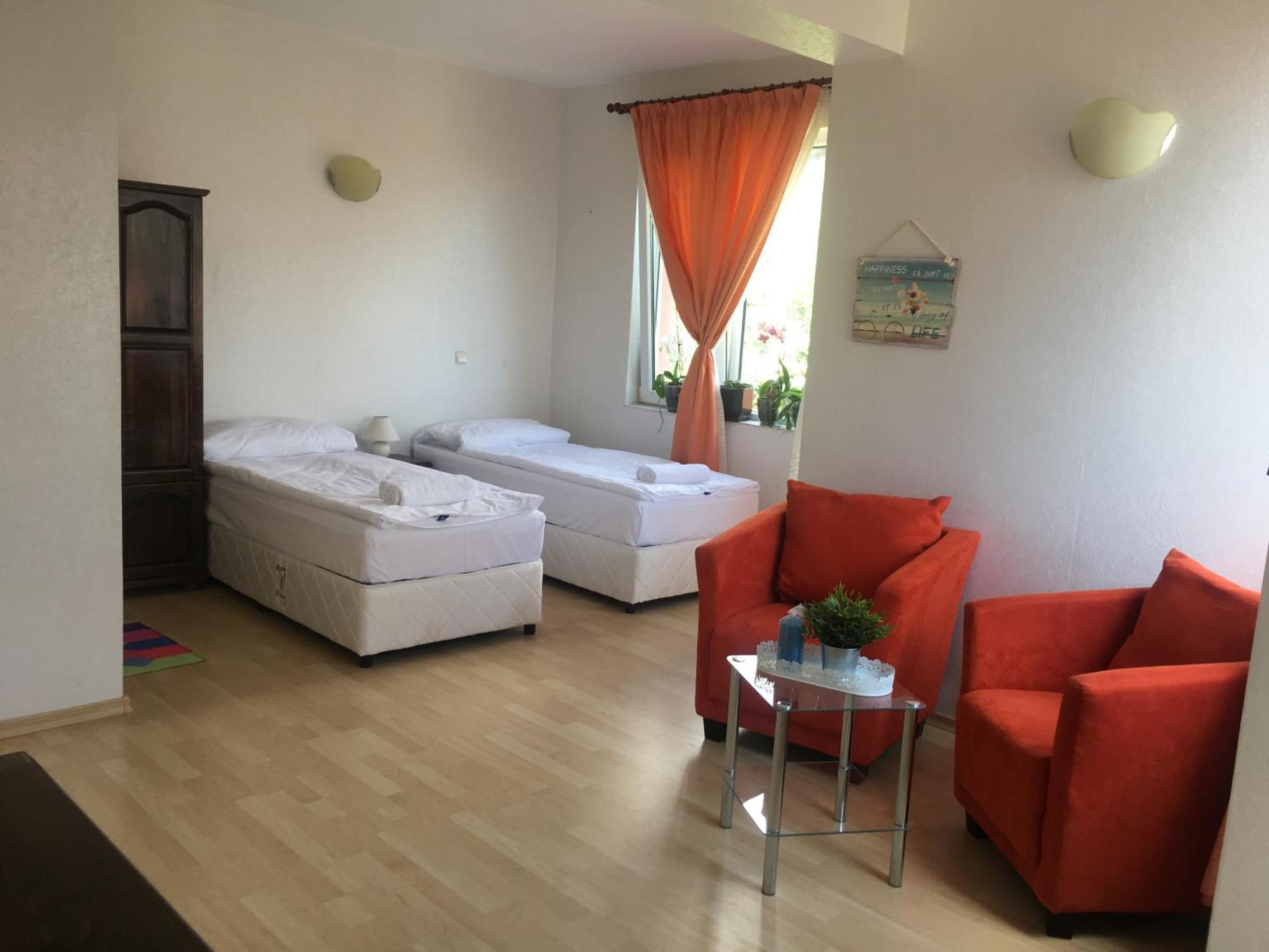 Sunray Guest House, Private Rooms & Apartment With Lovely Sea View Varna Buitenkant foto